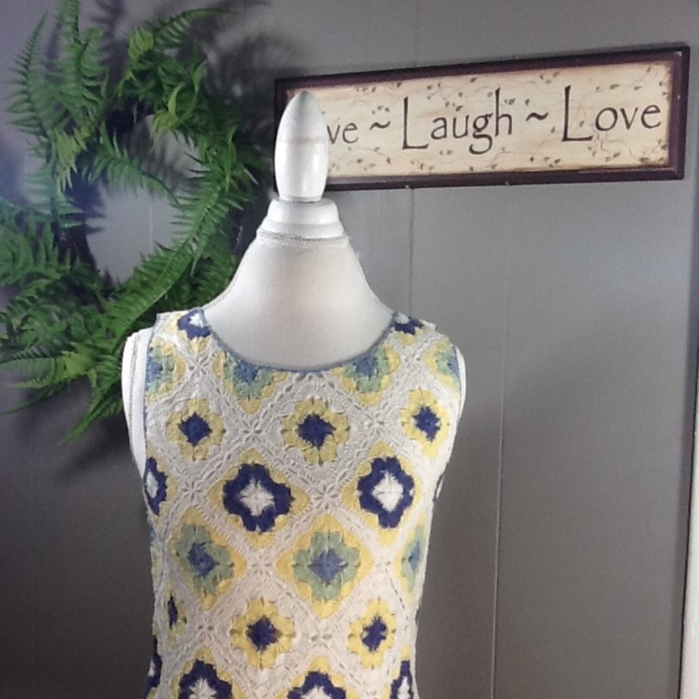 🌞2/25-4/45🌞
 Telluride crocheted tank sweater